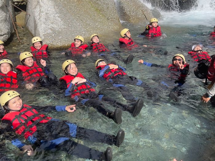 溯溪秘境 溯溪秘境